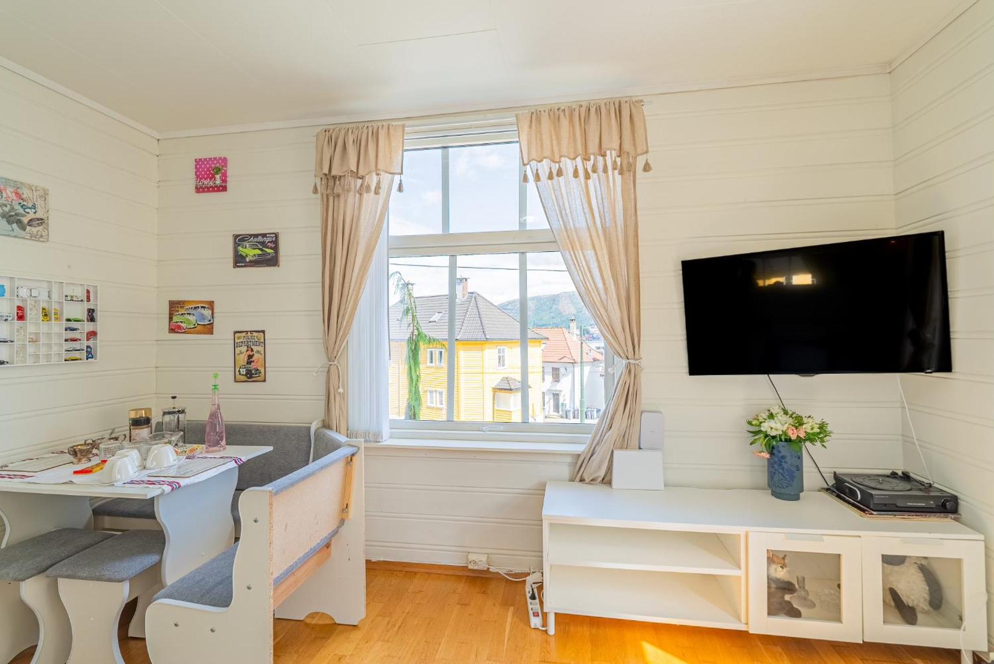 Versatile Apartment In The City Of Bergen Kültér fotó